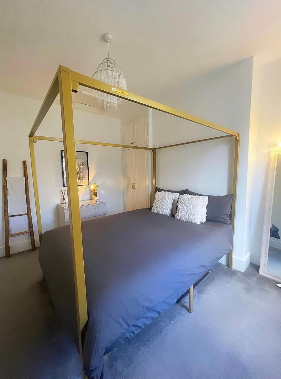 Queen Bedroom In Maida Vale Londra Dış mekan fotoğraf