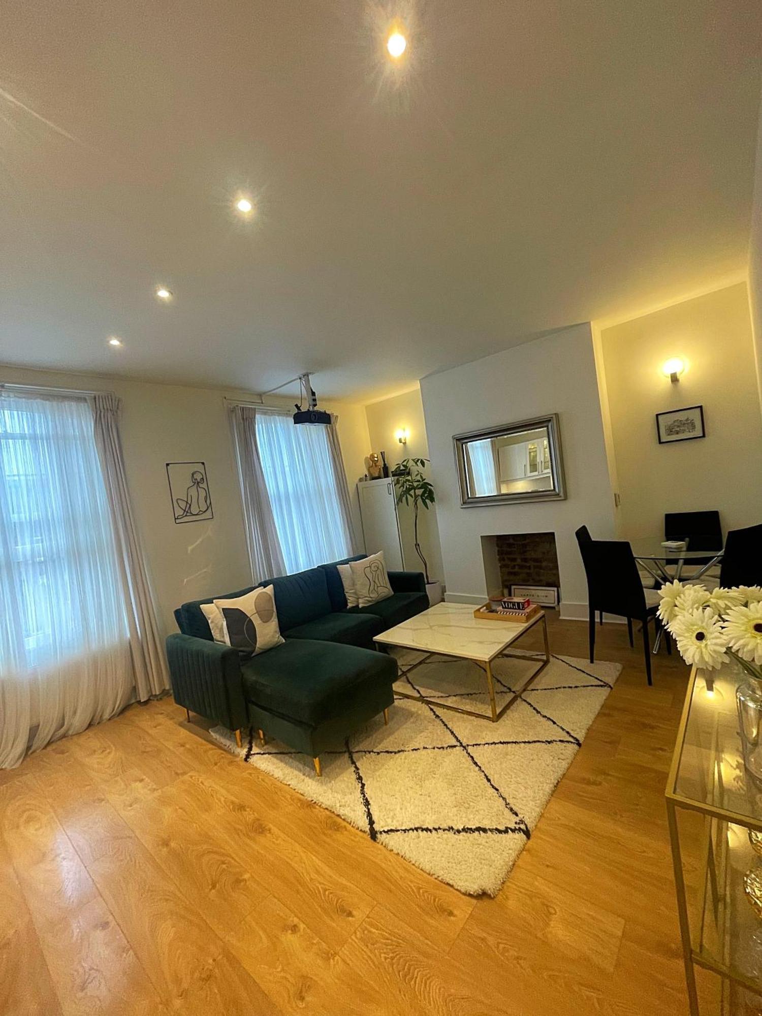 Queen Bedroom In Maida Vale Londra Dış mekan fotoğraf