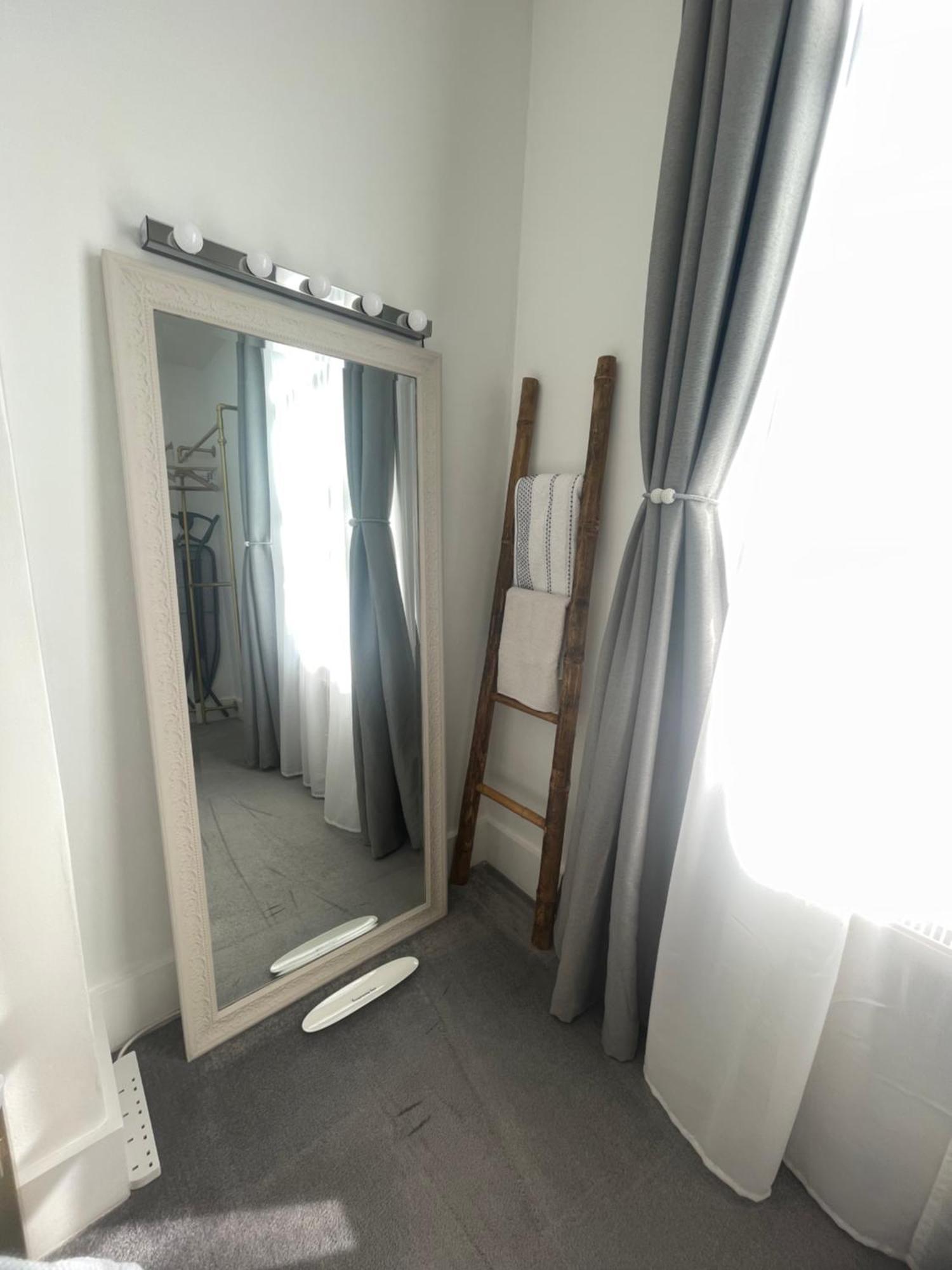 Queen Bedroom In Maida Vale Londra Dış mekan fotoğraf
